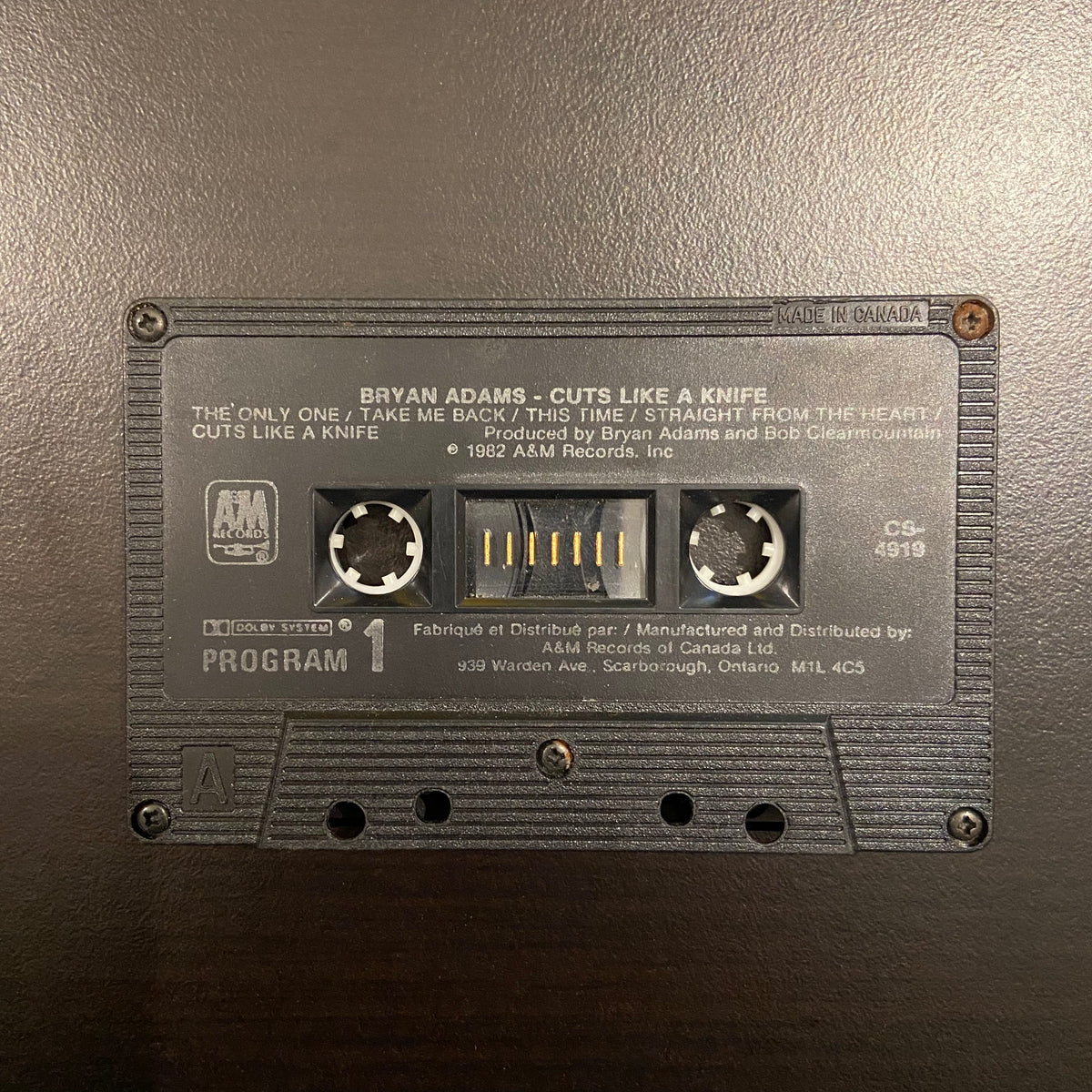Bryan Adams: Cuts Like A Knife (Cassette)